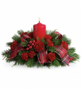 Family Celebration               T123-1 Christmas Floral Centerpiece