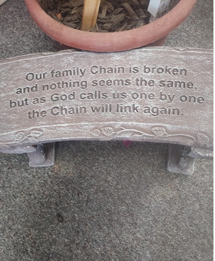 Family Chain Memorial Bench 
