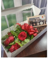 Fancy Petals Sweetheart Box 