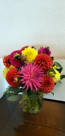 FARM FRESH DAHLIA BOUQUET **LOCAL DELIVERY ONLY**