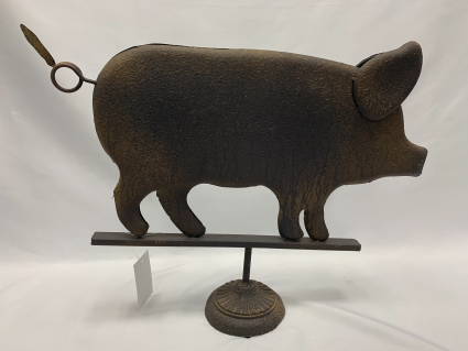 Farmhouse Metal Pig