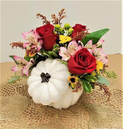 Farmhouse Pumpkin Fall Arrangement