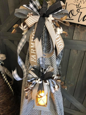 Farmhouse Style Quilt and Lantern Set Quilt and Lantern in Grayson, KY | All That Bloomz Farmhouse Style Quilt and Lantern Set Quilt and Lantern in Grayson, KY | All That Bloomz