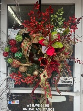 FESTIVE CHRISTMAS WREATH DECOR