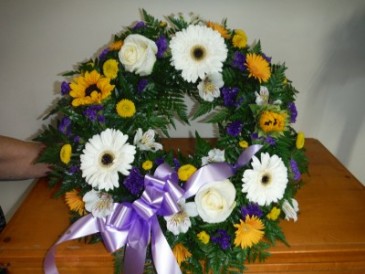 FG floral wreath Easel Spray