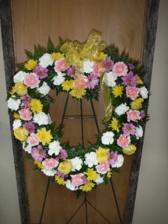 FG Heart Wreath Easel Spray