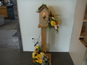 FG lighted bird house