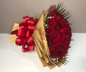 Fifty Shades of Reds Luxury Rose bouquet