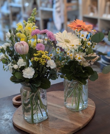 Field in a Jar in Highland, UT | Painted Daisy Florist Field in a Jar in Highland, UT | Painted Daisy Florist