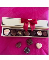 Flanders finest Belgian chocolate assortment Luxury box of 7 pieces milk, dark, or, white 