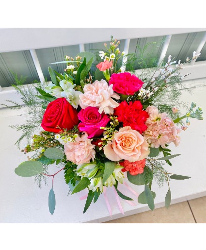 Flirtatious Fresh Vase Arrangement 