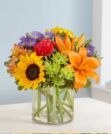 Floral Embrace Fresh Flowers in Elyria, OH | PUFFER'S FLORAL SHOPPE, INC.