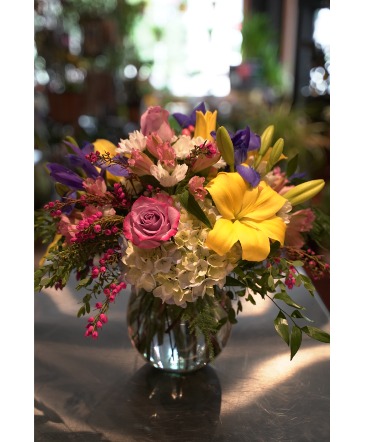 Floral Sensation Locally Grown Lilies  in South Milwaukee, WI | PARKWAY FLORAL INC.