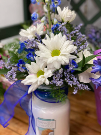 Floral Top Candle  in Jefferson, IA | Fudge's Flowers and Gifts