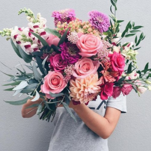 Flower Bouquets in Oakville, ON | ANN'S FLOWER BOUTIQUE-Wedding & Event Florist Flower Bouquets in Oakville, ON | ANN'S FLOWER BOUTIQUE-Wedding & Event Florist