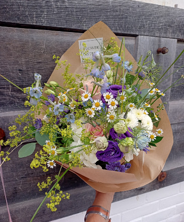 Flower Subscribtion Designer's Choice in Glastonbury, CT | THE FLOWER DISTRICT