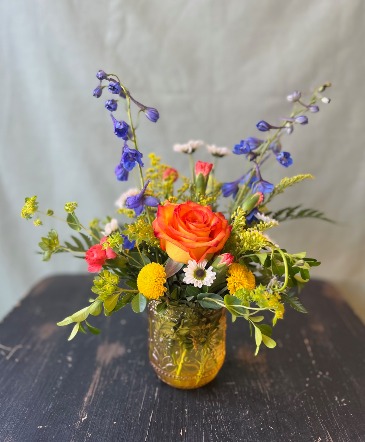 Sunshine in a Cup  in La Grande, OR | FITZGERALD FLOWERS
