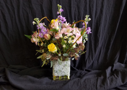 Flowers and Lace rectangle cube vase