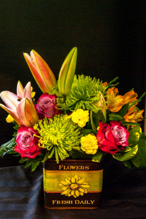 Flowers, please! Mixed floral arrangement