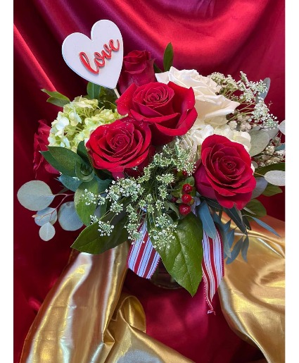 For the Love of Flowers Compact vase arrangement