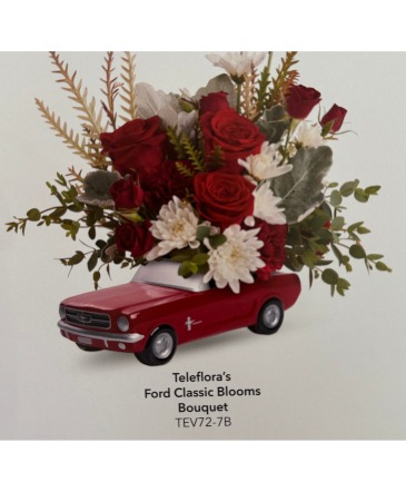 Ford Classic Blooms  in Highlands, TX | Alma's Flowers