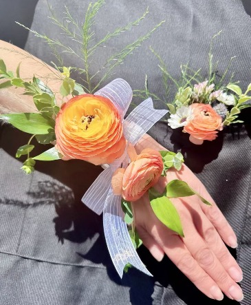 Forever Bloom Set in Winnipeg, MB | CHARLESWOOD FLORISTS Forever Bloom Set in Winnipeg, MB | CHARLESWOOD FLORISTS