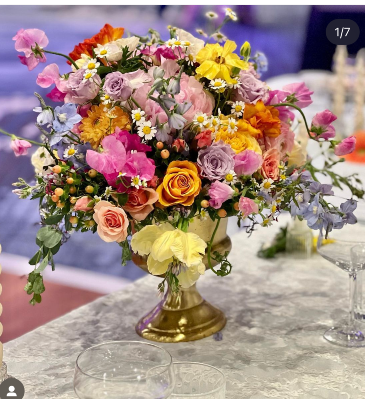 Formal Centerpiece  in Cross Plains, WI | The Cosmic Gardens