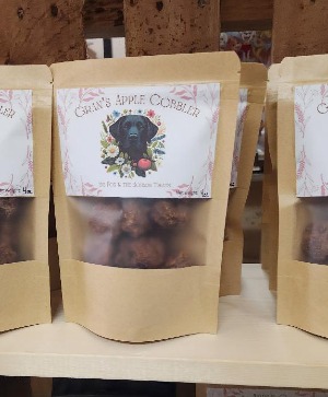 Fox & The Hounds Apple Cobbler Treats gift