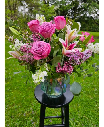 Fragrance  Vase in Vernon, NJ | HIGHLAND FLOWERS
