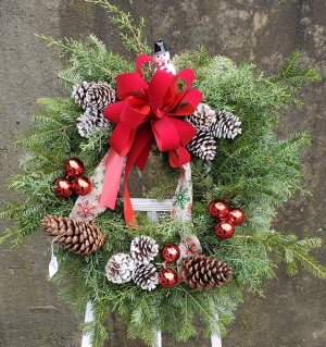 Fresh 12" Wreath - Fully Decorated Holiday Outdoor