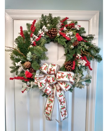 FRESH EVERGREEN WREATH CHRISTMAS ARRANGEMENT in Hampstead, NC | Surf City Florist