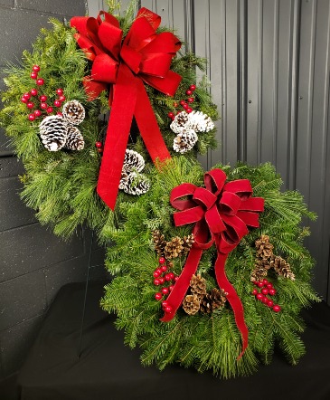 Fresh Evergreen Wreaths Wreath in Gladstone, MI | TROTTER'S FLORAL