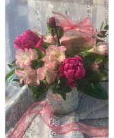 Fresh Flowers Arrg with Buff Soap 