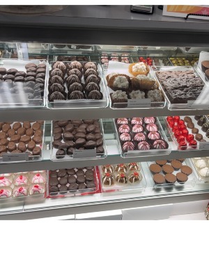 Fresh Hand Selected Candy  Mothers Day