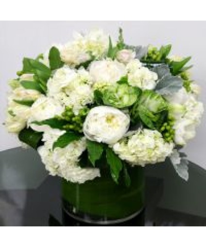 Fresh Linen Vase Arrangement