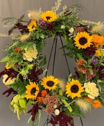 Wreath Arrangement in Hardwick, VT | THE FLOWER BASKET Wreath Arrangement in Hardwick, VT | THE FLOWER BASKET