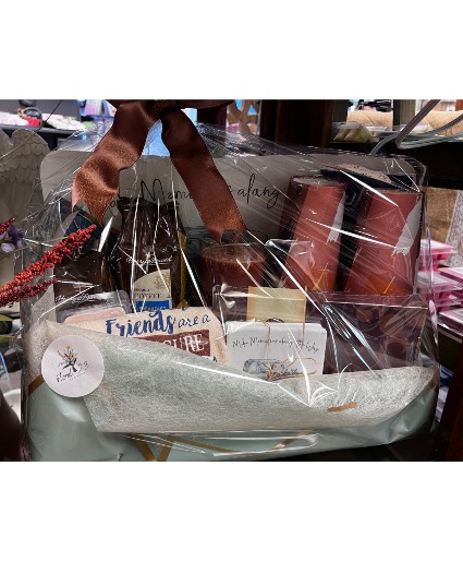 Friends and Memories Gift Basket 