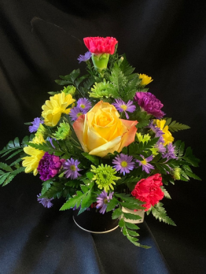 Friendship Rose Mug Arrangement