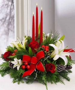 From My House to Yours Holiday Centerpiece in Southern Pines, NC | Hollyfield Design Inc.