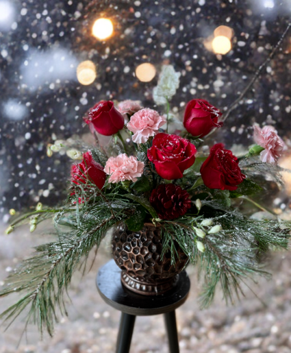 Frosty Christmas Arrangement 