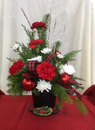 Frosty's Hat One sided arrangement in Berwick, LA | TOWN & COUNTRY FLORIST & GIFTS, INC.