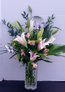 FULL OF LOVE LILY BOUQUET 