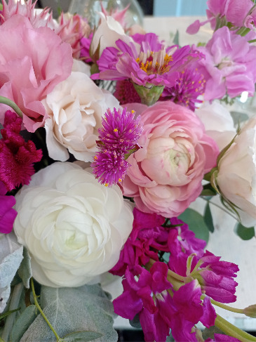 Full Valentine Combo Designer's Choice in Glastonbury, CT | THE FLOWER DISTRICT