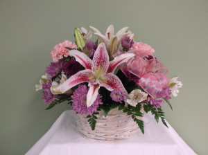 GARDEN BASKET BOUQUET in Springfield, VT | WOODBURY FLORIST GARDEN BASKET BOUQUET in Springfield, VT | WOODBURY FLORIST