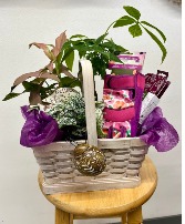 Garden lover's Basket gift basket