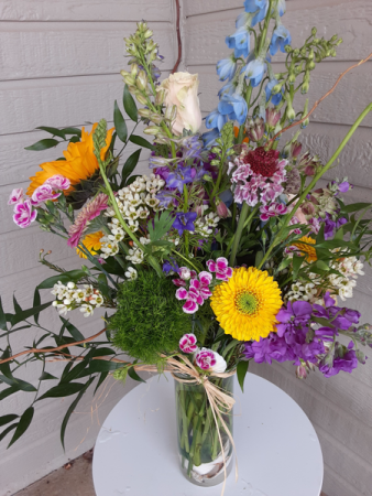 garden picked vase arrangement for all occasion
