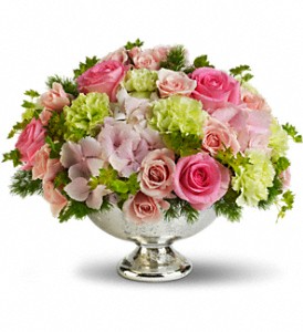Garden Rhapsody Centerpiece in Vancouver, BC | ARIA FLORIST Garden Rhapsody Centerpiece in Vancouver, BC | ARIA FLORIST