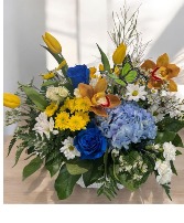 Garden Style Vase arrangement 
