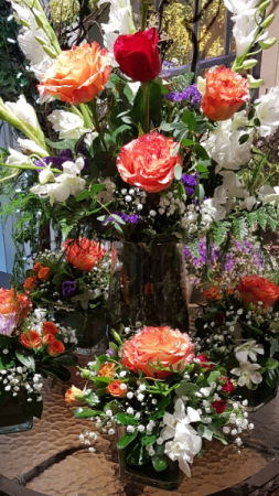 GARDEN WEDDING  TABLE FLORAL ARRANGEMENTS