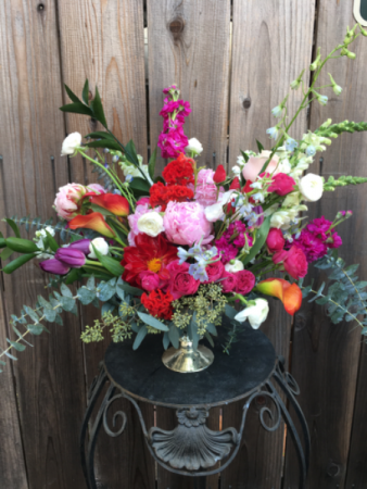 Garden’s Delight On a Pedestal